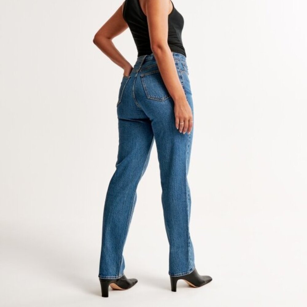 Abercrombie & Fitch Curve Love Ultra High Rise 90s Straight Jean Dark Marble
